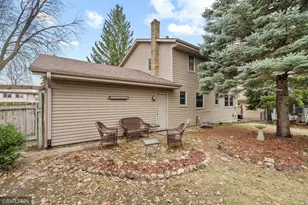 2245 Maple Ln E, Maplewood, MN 55109 - Photo 6