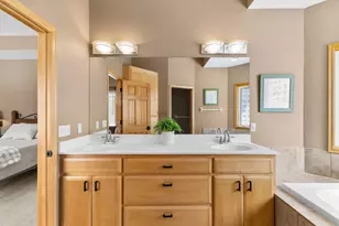 8175 Pristine Pine Trail, Eden Prairie, MN 55347 - Photo 20