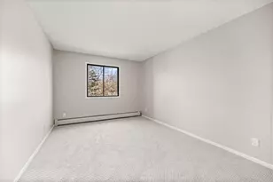 7601 W 101st St, Bloomington, MN 55438 - Photo 12