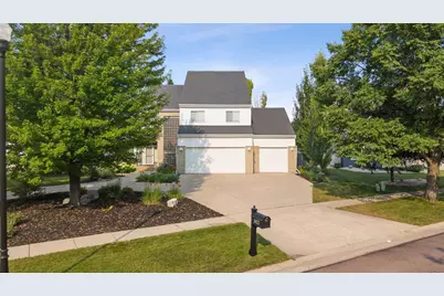 5027 Rose Creek Parkway S, Fargo, ND 58104 - Photo 2