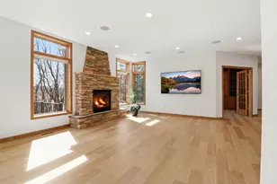 8295 Foxberry Ct, Savage, MN 55378 - Photo 4