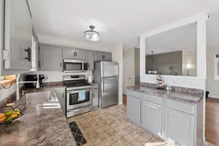 37625 Eleanor Ave, North Branch, MN 55056 - Photo 4