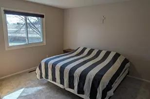 1051 Butte Ct, Chanhassen, MN 55317 - Photo 8