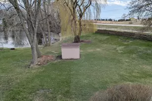 1051 Butte Ct, Chanhassen, MN 55317 - Photo 16