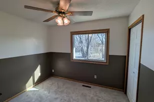 1051 Butte Ct, Chanhassen, MN 55317 - Photo 10