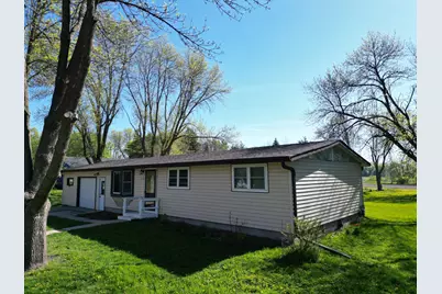 1111 S Halvorson Street, Redwood Falls, MN 56283 - Photo 2