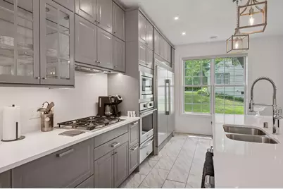 1032 Gardner Street E, Wayzata, MN 55391 - Photo 10