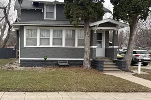 916 5th St S, Saint James, MN 56081 - Photo 1