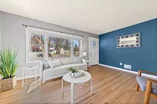 5248 Florida Ave N, Crystal, MN 55428 - Photo 6