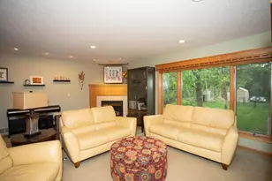 601 Sterling St S, Maplewood, MN 55119 - Photo 22