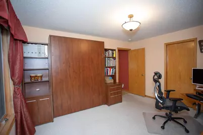 601 Sterling Street S, Maplewood, MN 55119 - Photo 30