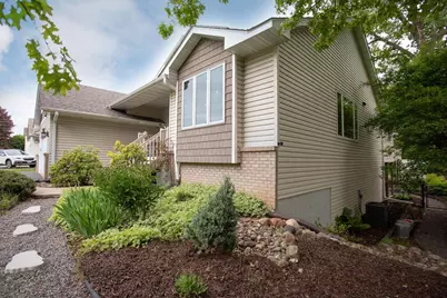 601 Sterling Street S, Maplewood, MN 55119 - Photo 6