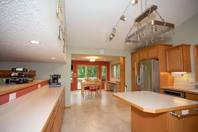 601 Sterling Street S, Maplewood, MN 55119 - Photo 14