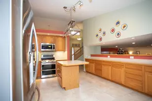 601 Sterling St S, Maplewood, MN 55119 - Photo 16