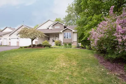 601 Sterling Street S, Maplewood, MN 55119 - Photo 2