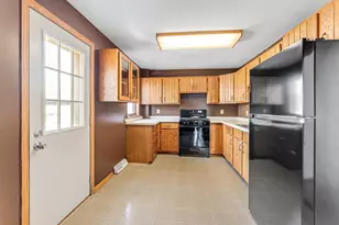 413 S Sherman St, Houston, MN 55943 - Photo 2