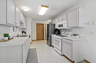 8839 Hastings Cir NE, Blaine, MN 55449 - Photo 10