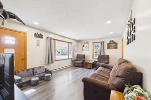 300 E 8th St, Starbuck, MN 56381 - Photo 10