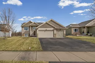 1018 Wendover St NE, Isanti, MN 55040 - Photo 4