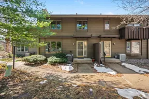 134 Birnamwood Dr, Burnsville, MN 55337 - Photo 2