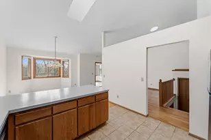 18262 Cascade Dr, Eden Prairie, MN 55347 - Photo 16