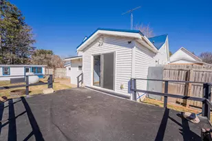 121 W Oak St, Stanley, WI 54768 - Photo 36