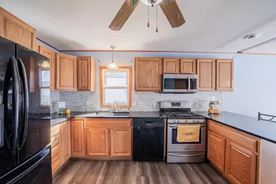 121 W Oak Street, Stanley, WI 54768 - Photo 10