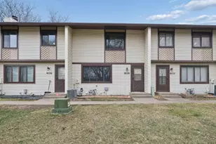 13613 Heather Hills Dr, Burnsville, MN 55337 - Photo 2