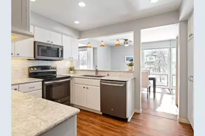 6075 Lincoln Drive #211, Edina, MN 55436 - Photo 8