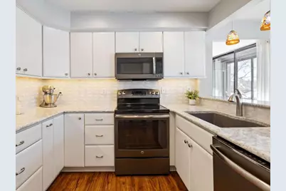 6075 Lincoln Drive #211, Edina, MN 55436 - Photo 10