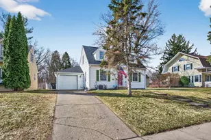 1910 Margaret St, Saint Paul, MN 55119 - Photo 2