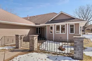 1072 Serene Ct, Shoreview, MN 55126 - Photo 2