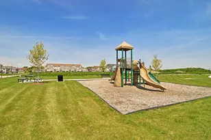 1968 Lincoln Ln, Chanhassen, MN 55317 - Photo 38