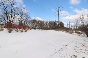 1968 Lincoln Ln, Chanhassen, MN 55317 - Photo 34