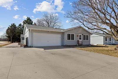 3 Devonshire Place, Mankato, MN 56001 - Photo 1
