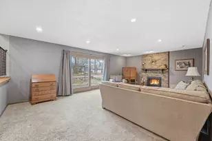 11185 Lanewood Cir, Eden Prairie, MN 55344 - Photo 20