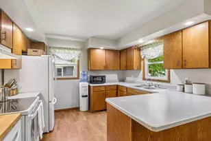 1334 17th St W, Hastings, MN 55033 - Photo 12