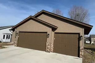 4453 Helena Rd N, Oakdale, MN 55128 - Photo 2