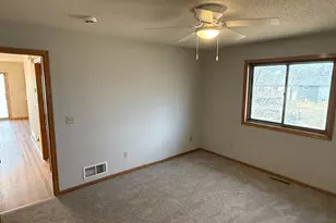 4453 Helena Rd N, Oakdale, MN 55128 - Photo 22