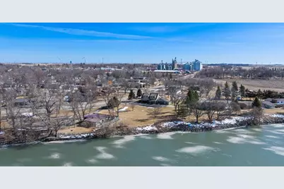 509 Cottage Avenue, Hendricks, MN 56136 - Photo 2