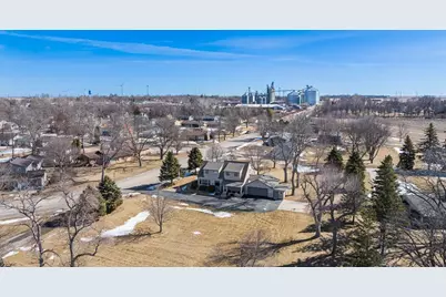 509 Cottage Avenue, Hendricks, MN 56136 - Photo 4