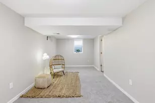 1031 Burgess St, Saint Paul, MN 55103 - Photo 32