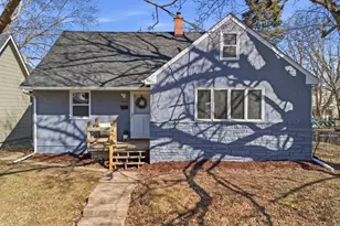 1031 Burgess St, Saint Paul, MN 55103 - Photo 1