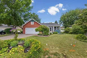 1470 Tierney Ct, Hastings, MN 55033 - Photo 4