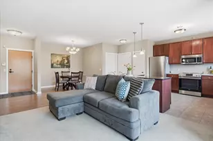 1070 Grandview Ct NE, Columbia Heights, MN 55421 - Photo 4