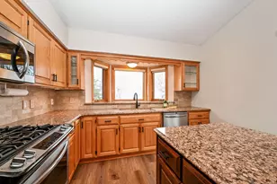 7240 Lake Ridge Dr, Savage, MN 55378 - Photo 4