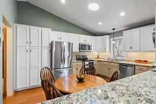 1454 Summit Shores Dr, Burnsville, MN 55306 - Photo 22