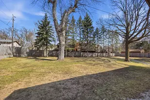 130 Fairlawn Ave E, Winsted, MN 55395 - Photo 38