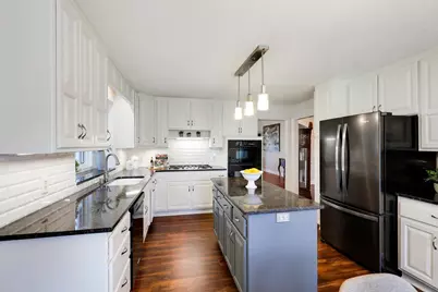 10395 Fawns Way, Eden Prairie, MN 55347 - Photo 18