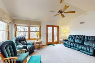 64 Conner Cir SW, Rochester, MN 55902 - Photo 4